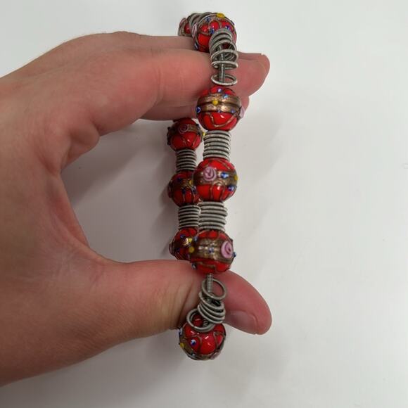Red Glass beaded silver stretchy bracelet - Picture 6 of 6